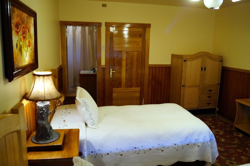 Tradicion Austral Bed & Breakfast Пуерто-Варас Номер фото